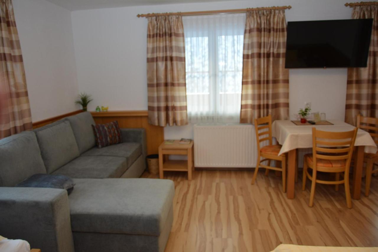 Haus Ingrid Apartment ซังคท์เกออร์เกน อ็อบ มูเรา ภายนอก รูปภาพ