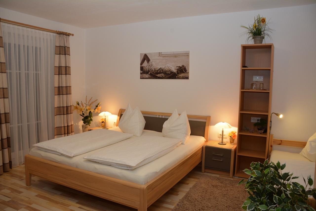 Haus Ingrid Apartment ซังคท์เกออร์เกน อ็อบ มูเรา ภายนอก รูปภาพ