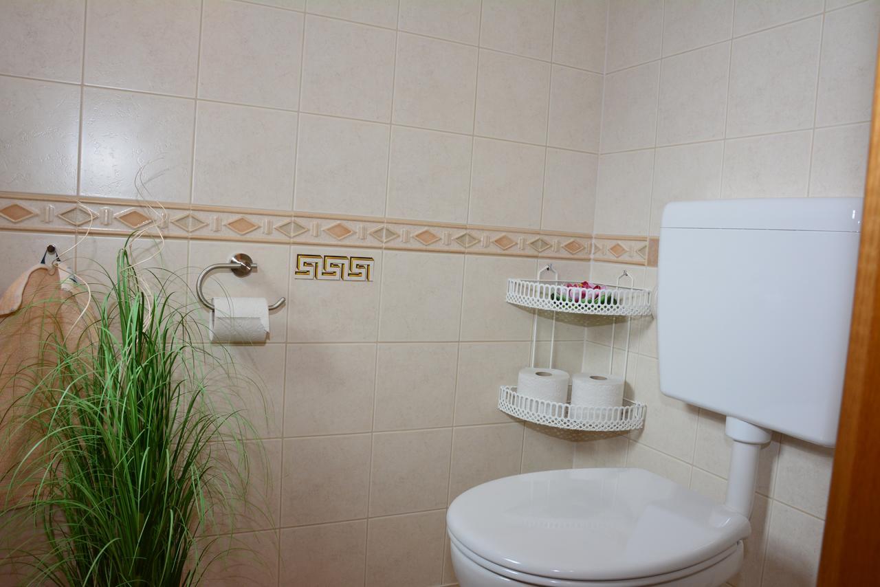 Haus Ingrid Apartment ซังคท์เกออร์เกน อ็อบ มูเรา ภายนอก รูปภาพ
