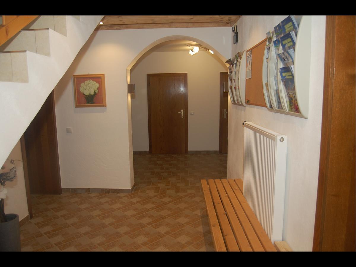 Haus Ingrid Apartment ซังคท์เกออร์เกน อ็อบ มูเรา ภายนอก รูปภาพ